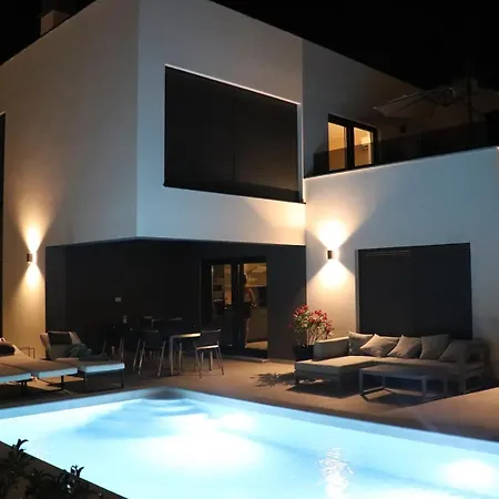 Luxury Villa Meerbrise - Private Pool - Near Medulin, Kamenjak, Pola Vila