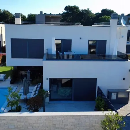 Villa Luxury Meerbrise - Private Pool - Near Medulin, Kamenjak, Pola